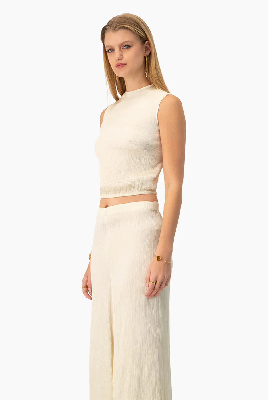 Blusa color marfil sin mangas - Image 4