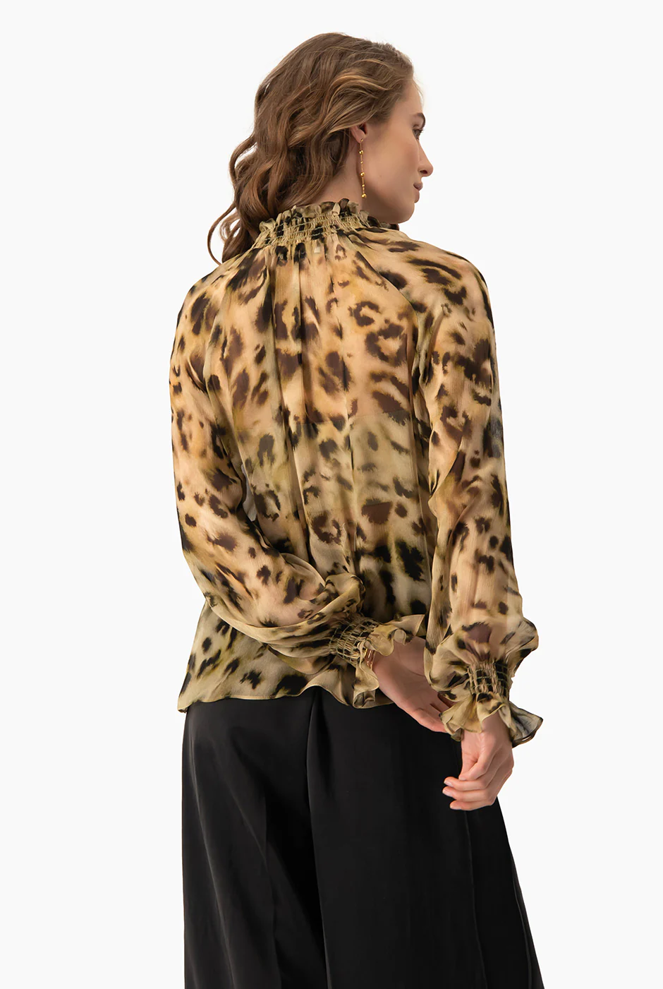 Blusa cuello alto y escote en V - Image 2