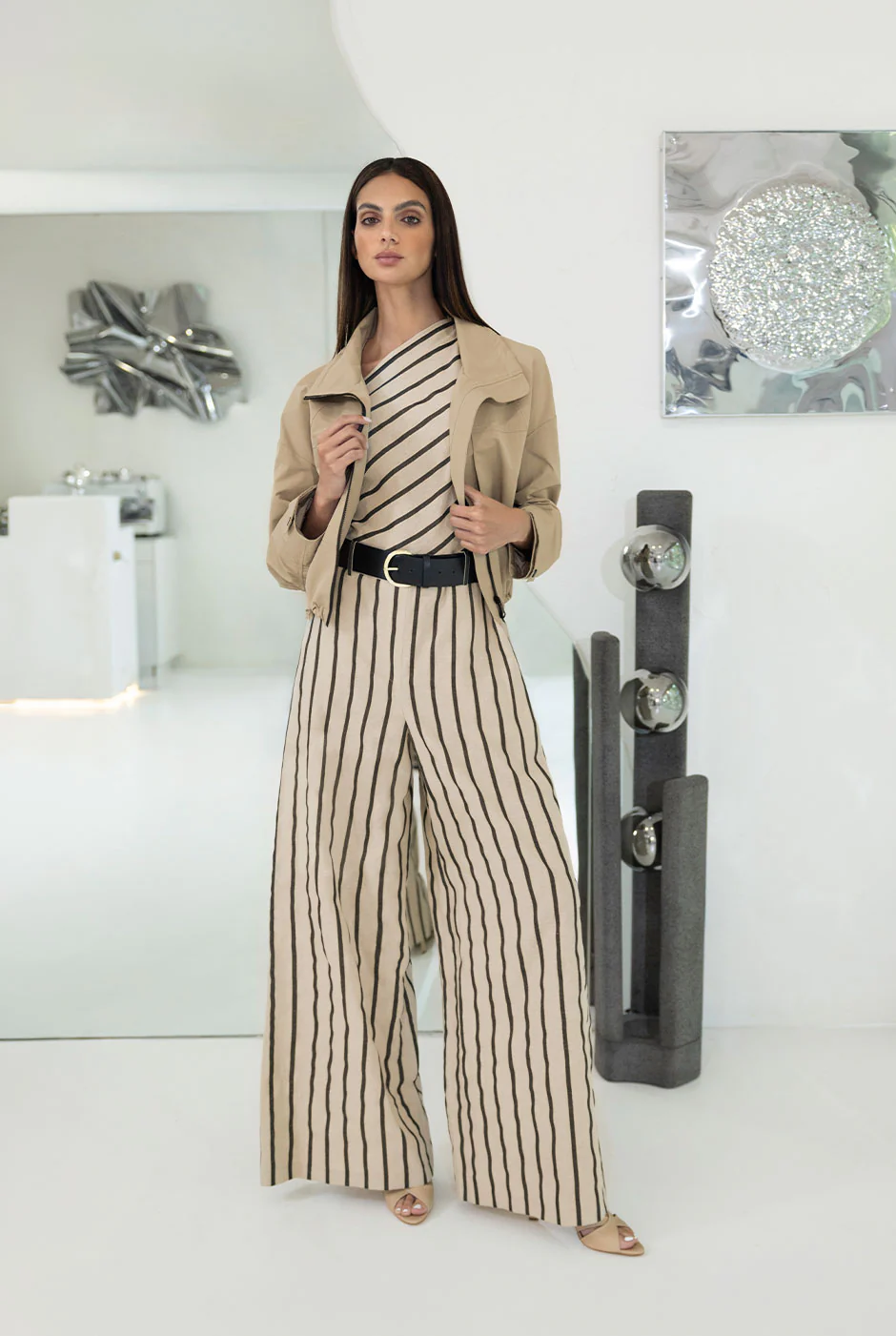 Jumpsuit Ivonne rayado de un hombro - Image 3