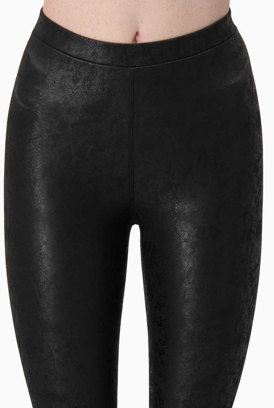 Pantalón Croco Print - Image 6