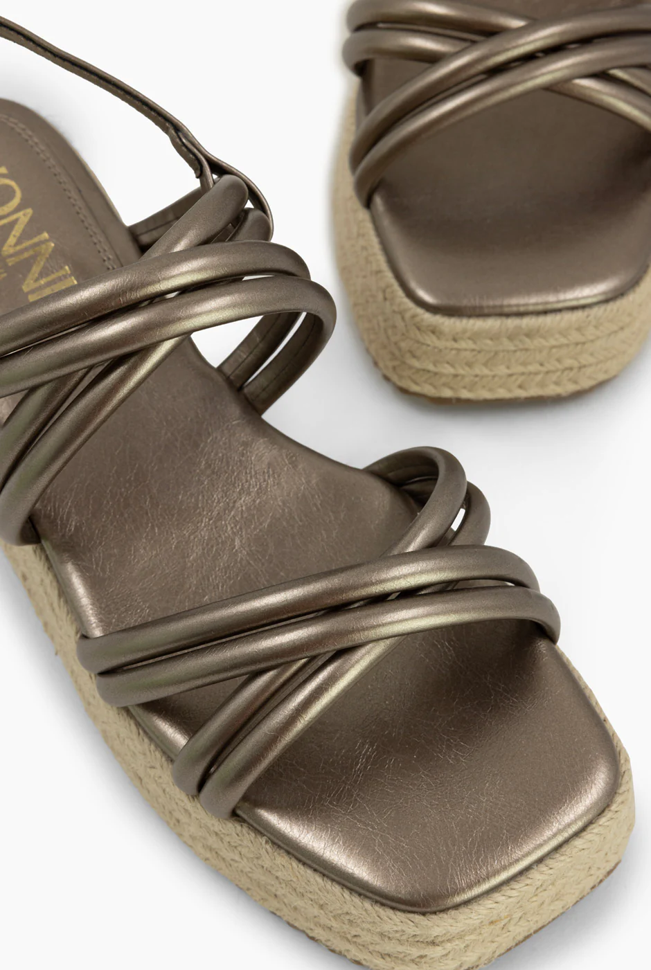 Sandalia PU Pewter - Image 4