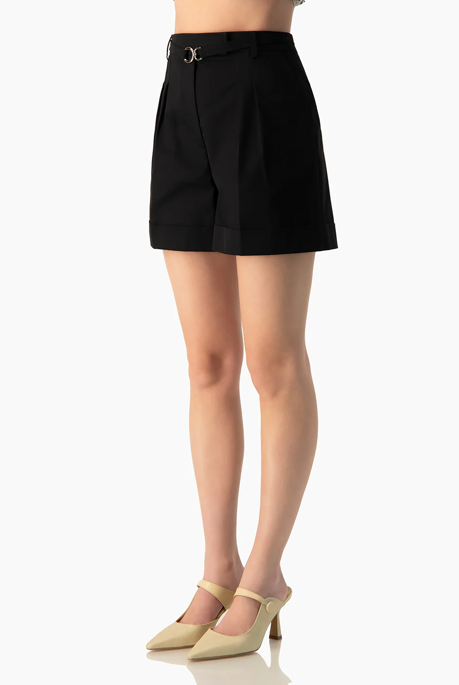 Short negro con pinzas - Image 4