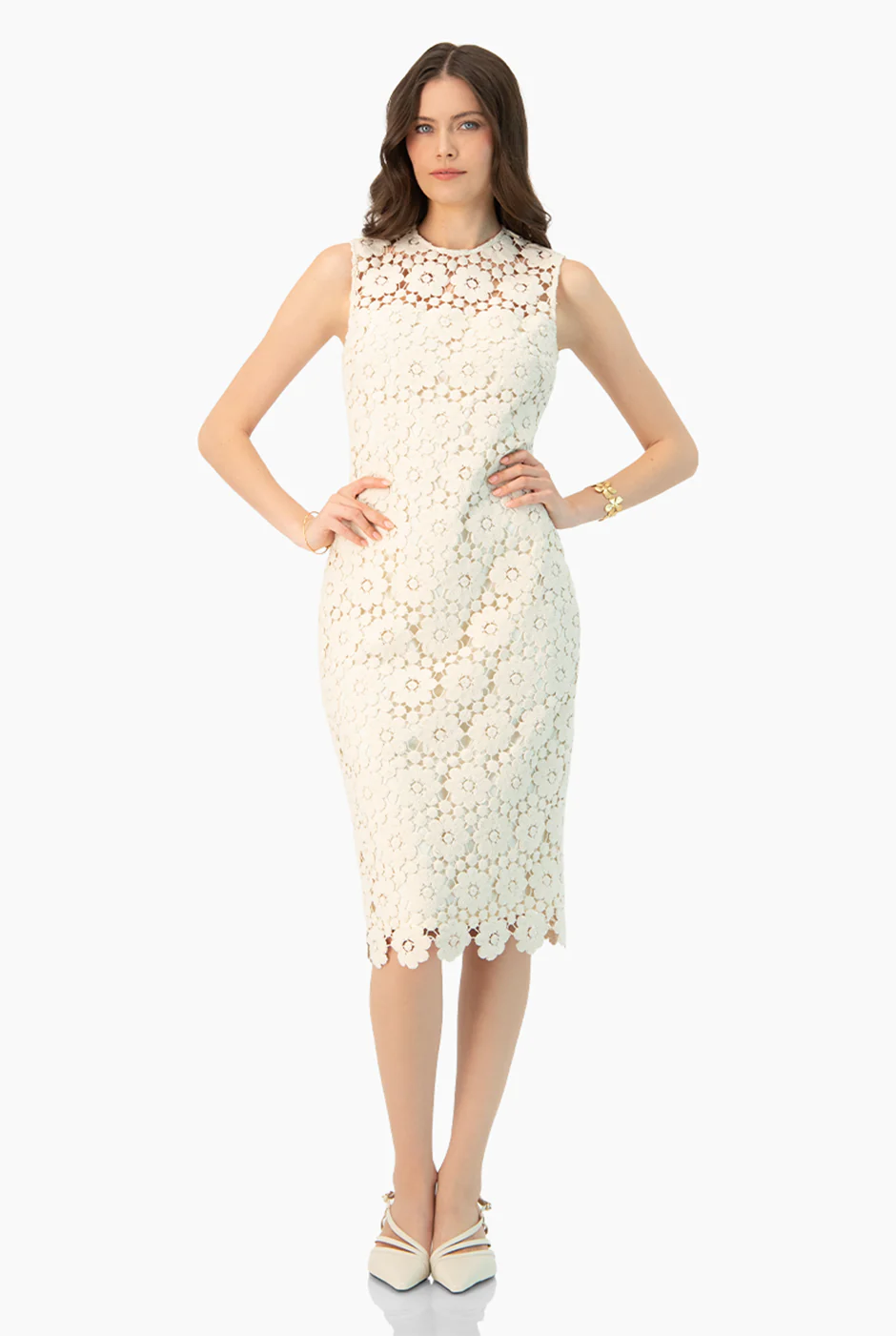 Vestido corto en tono marfil
